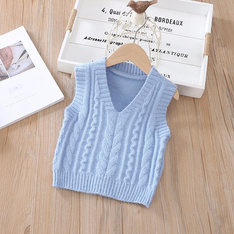 V-neck Sleeveless Twist Knit